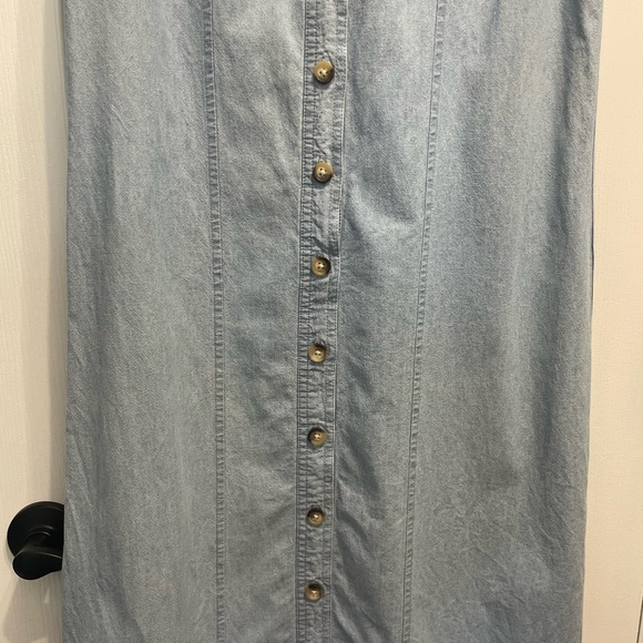 49-Croft & Barrow Blue Denim Sleeveless Midi Button Down Dress Sz 8 Cottagecore - Picture 3 of 13